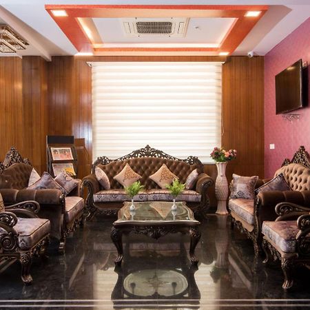 Npg Hotel Yelahanka Buitenkant foto