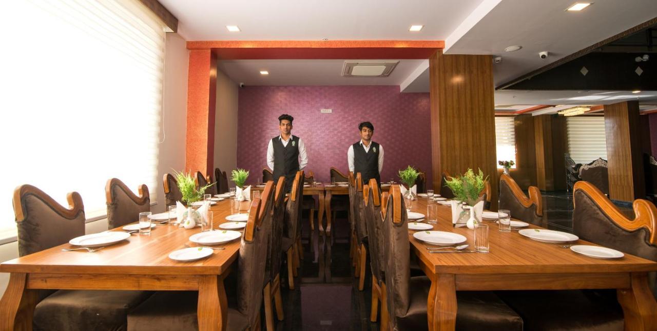 Npg Hotel Yelahanka Buitenkant foto